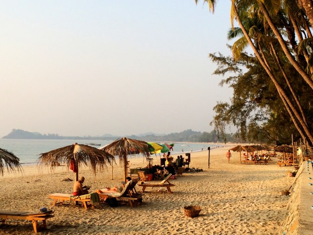 Ngapali Beach further down 