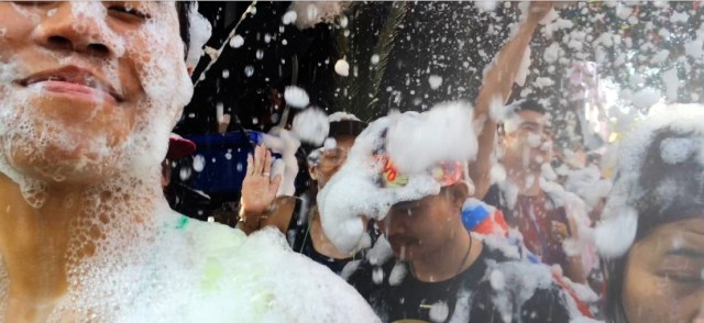 People enjoying Songkran in Koh Samui