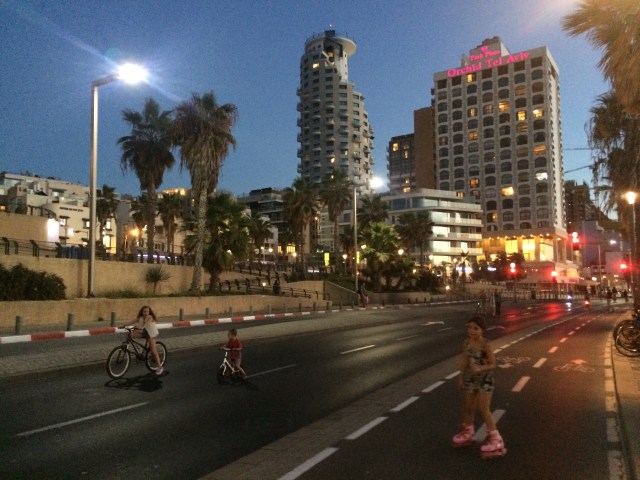 Dusk on Yom Kippur - no cars on a normally busy street