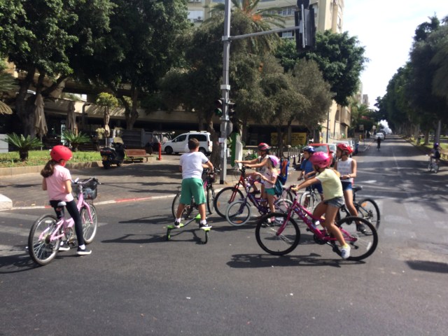 Children playing on the empty streets during Yom Kippur